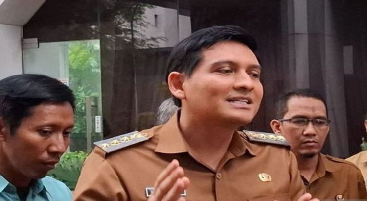The Regent of Indramayu Politics and Ministry Sanction