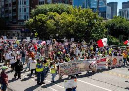 Chicago Protesters Reject Federal Threats of ICE and National Guard Deployment